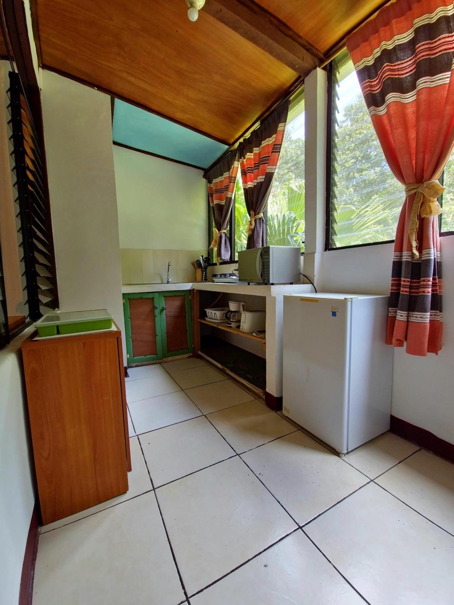 Eco Uxlabil Hotel 3*