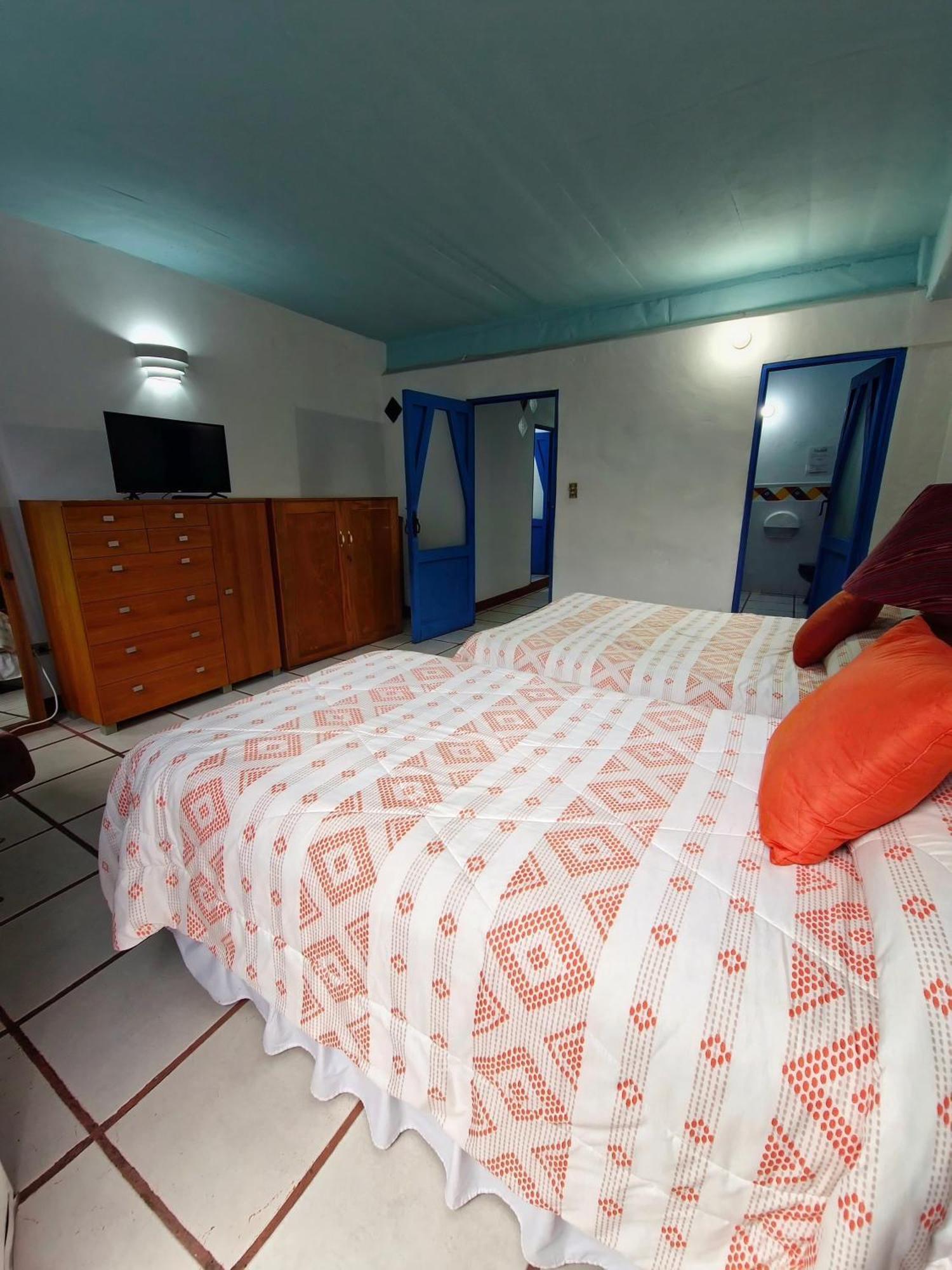 Hotel Eco Uxlabil Guatemala City