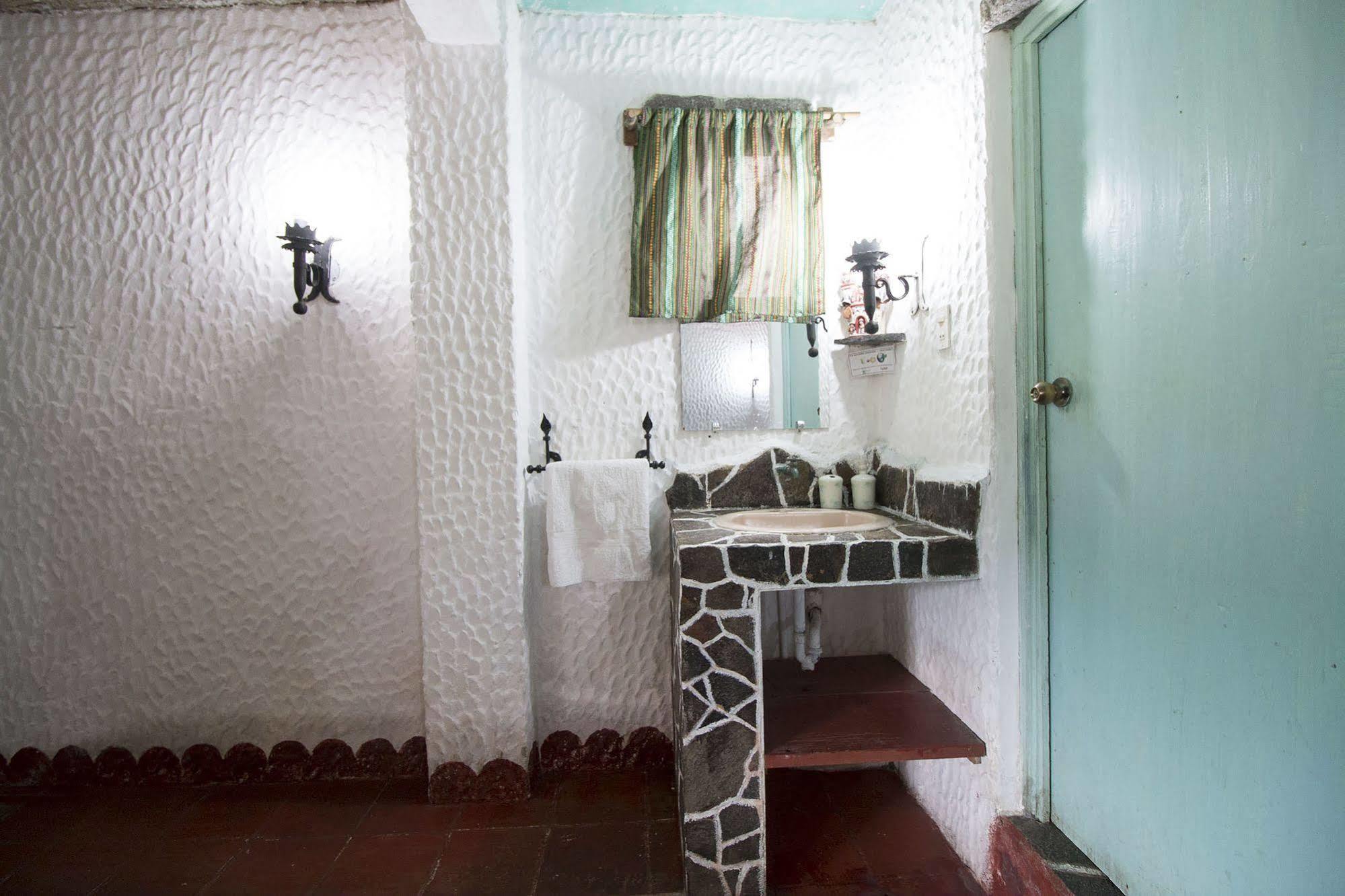 Hotel Eco Uxlabil Guatemala City