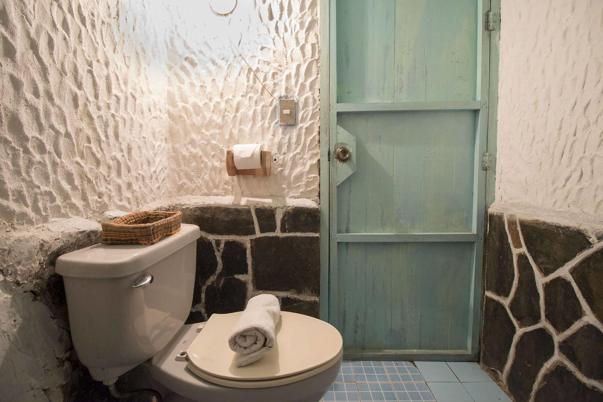 Eco Uxlabil Hotel Guatemala City